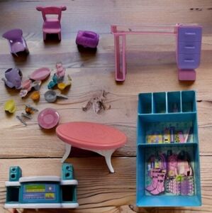MATTEL BARBIE Miscellaneous Doll Play/House Pieces